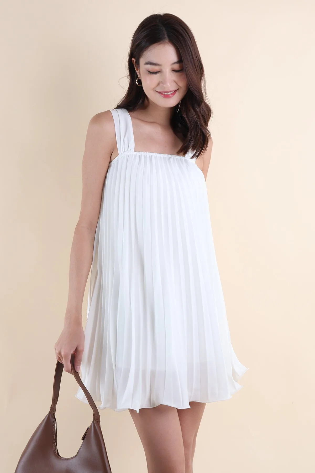 GRANDEUR PLEATED DRESS IN WHITE